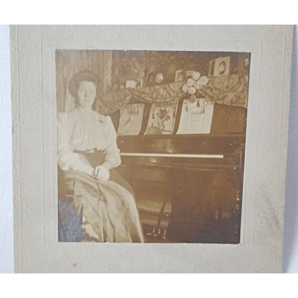 4 Victorian Photographs on Board Man Woman Piano Portrait Vintage Black White Pi - Picture 3 of 5